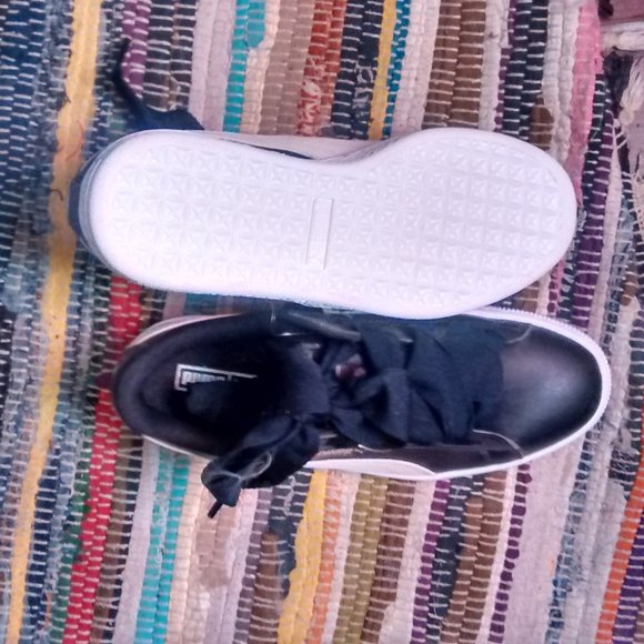 Ribbon Lace Puma Sneakers - Picture 3 of 10